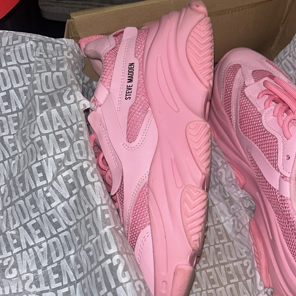 Steve Madden Pink Chunky Sole Sneakers - Picture 3 of 6